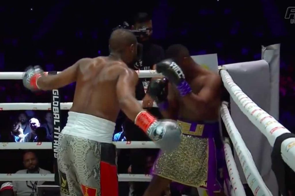 Mayweather Stops Deji