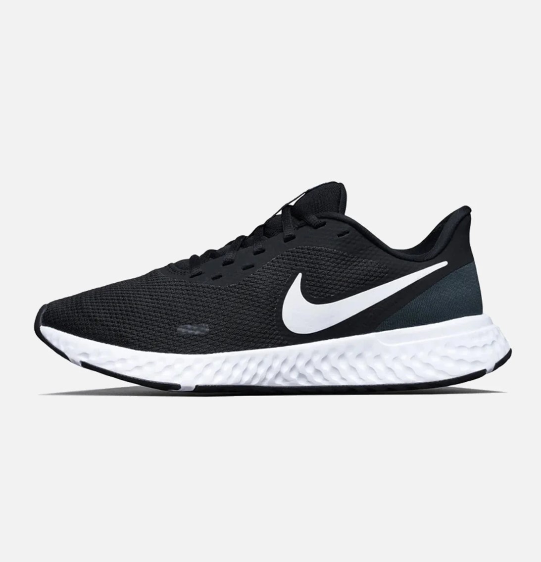 10% off Sneakers Outlet Men's Nike Revolution 5 Black White Discount Code