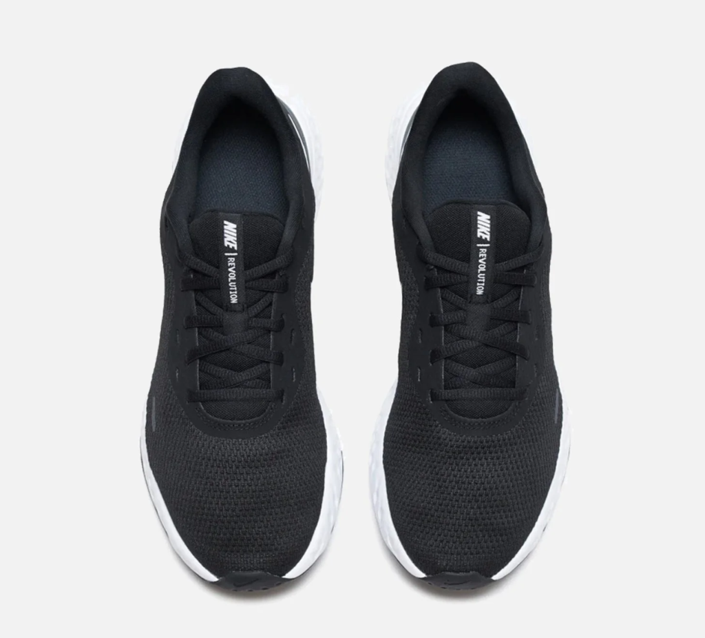 Nike Revolution 5
