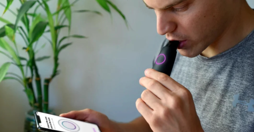 Lumen: The Metabolism Tracker That Fits Perfectly into Your Busy Life