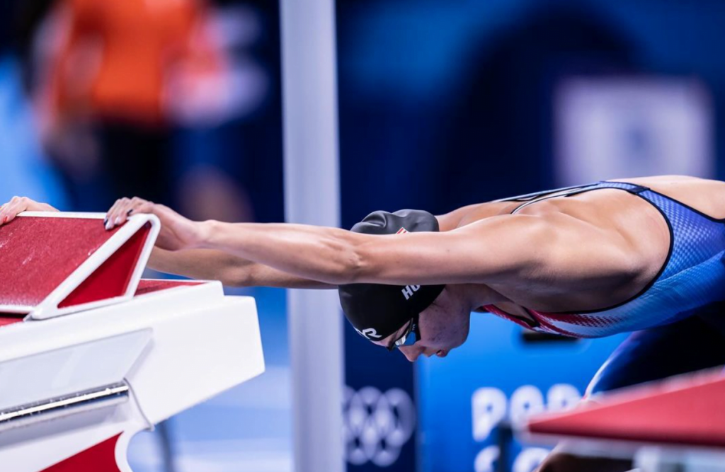 torri huske stretching before winning olympic 