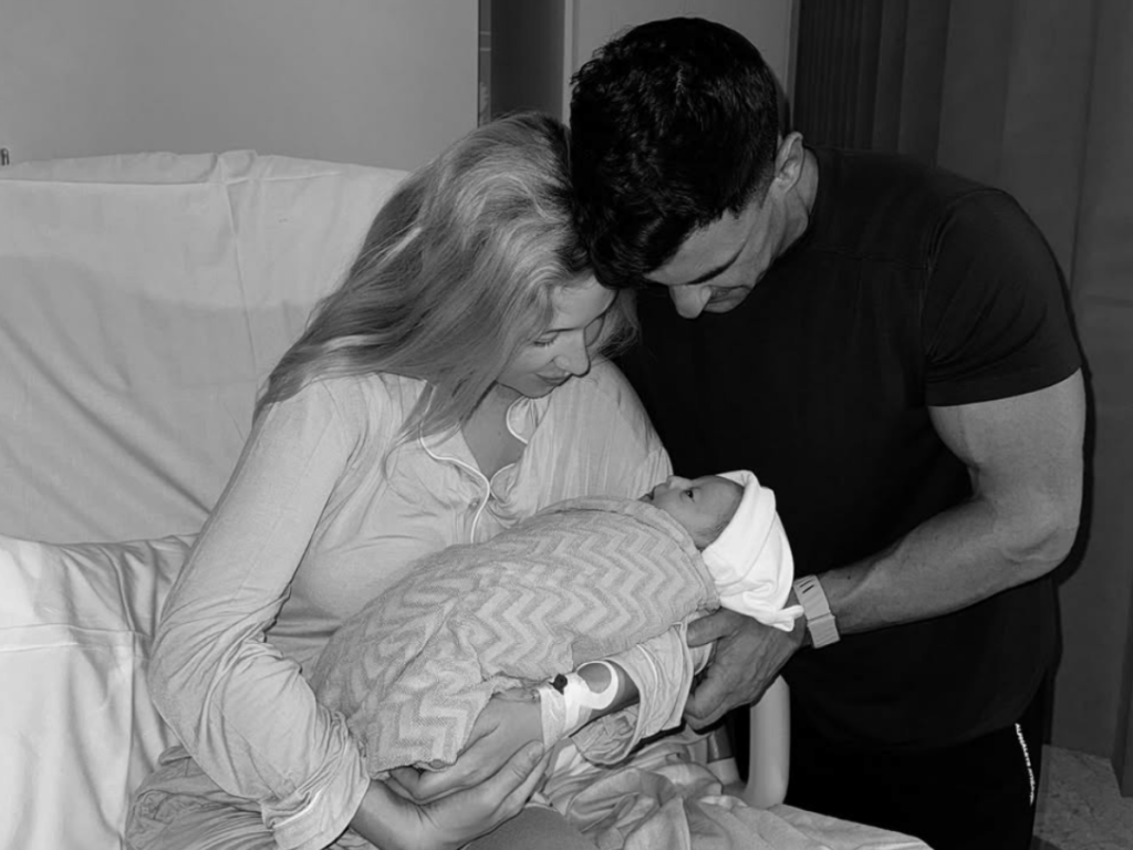 Rob & Linda Lipsett with their daughter Isabelle