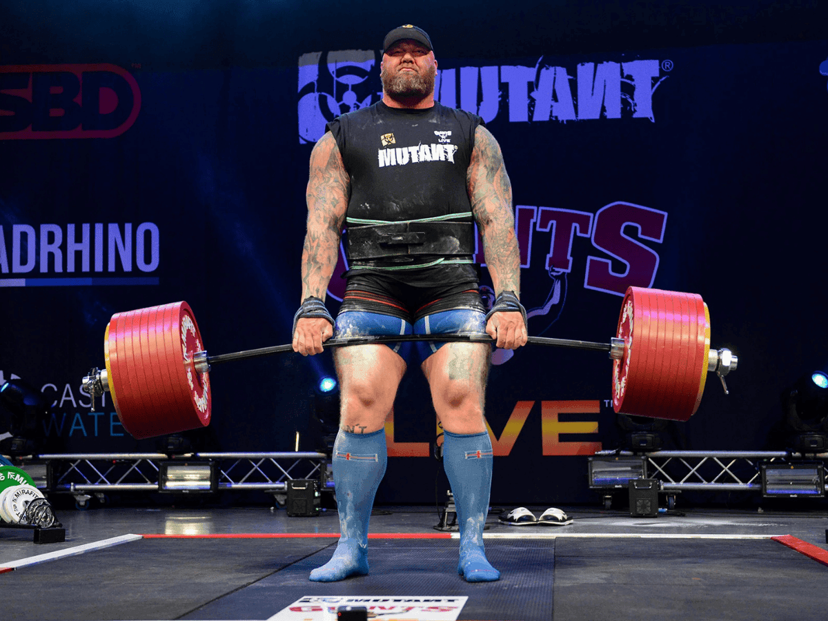 Thor Sets New Deadlift World Record